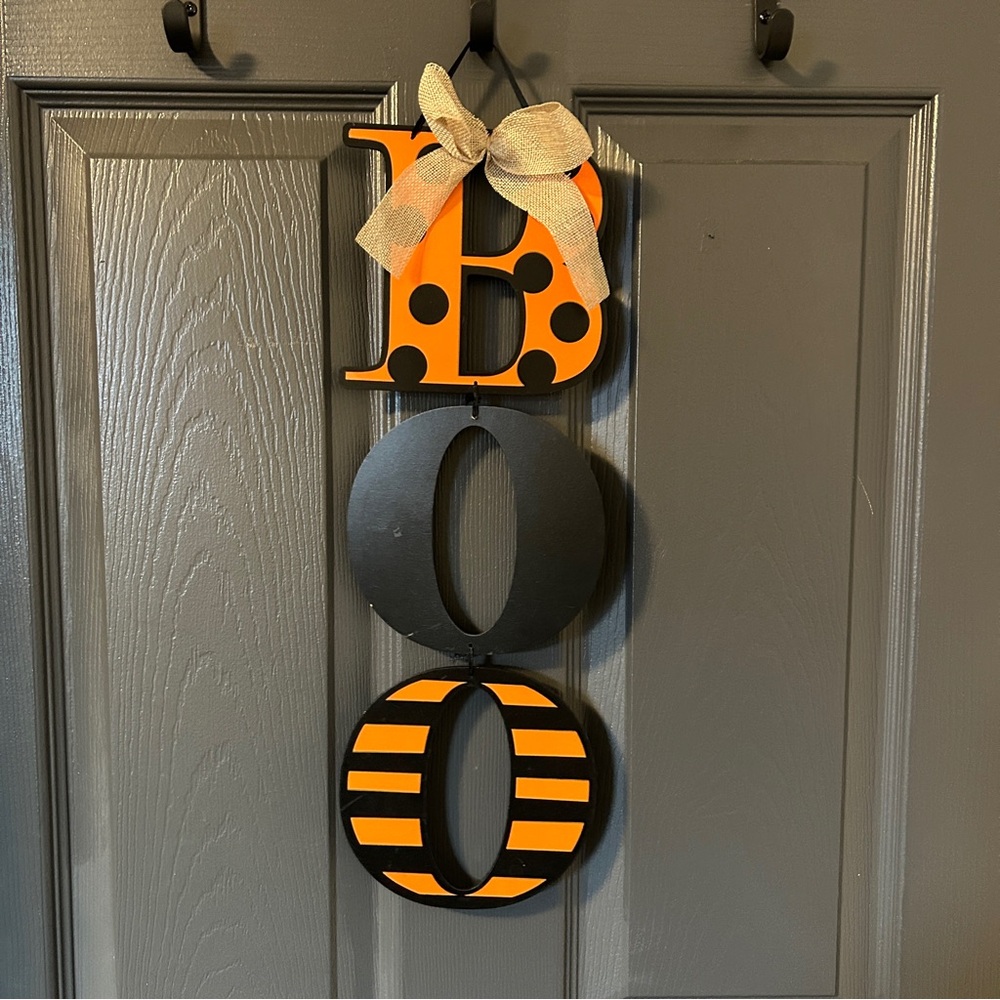 Spirit Halloween 'Boo' Sign